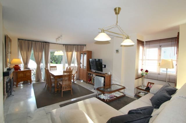 2 makuuhuone Omakotitalo myytävänä paikassa Calahonda, Mijas mukana uima-altaan 
autotalli - 375 000 € (Ref: 7873317)