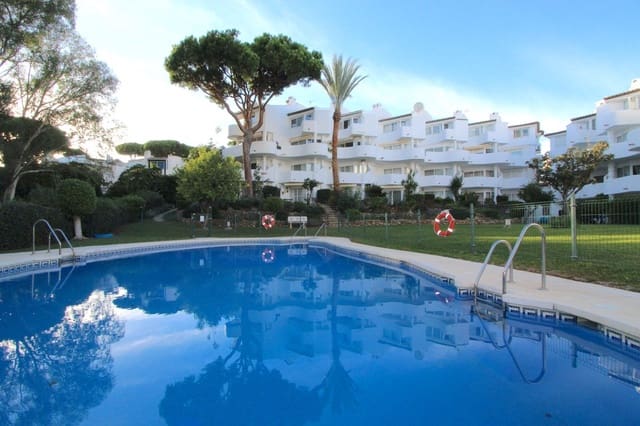 2 makuuhuone Omakotitalo myytävänä paikassa Calahonda, Mijas mukana uima-altaan 
autotalli - 375 000 € (Ref: 7873317)