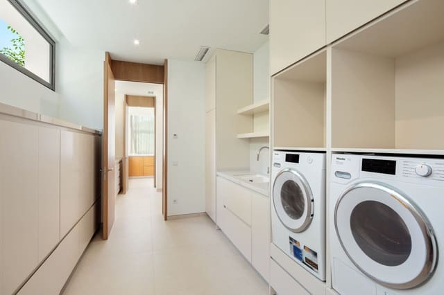 4 camera da letto Villa in vendita in Bahia de Casares, Casares con piscina garage - 5.750.000 € (Rif: 8053758)