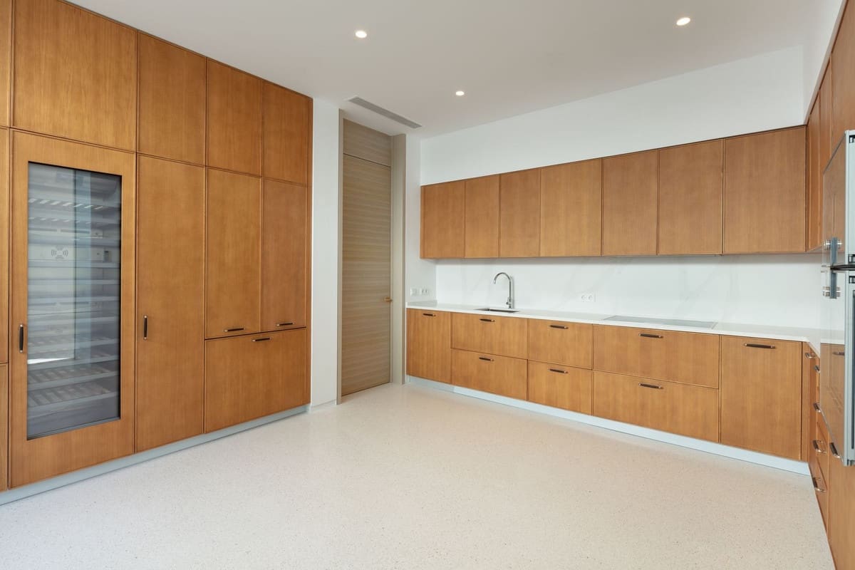 4 slaapkamer Villa te koop in Bahia de Casares met zwembad garage - € 6.500.000 (Ref: 8053760)