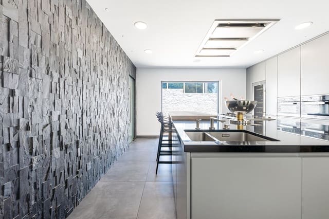 4 soveværelse Villa til salg i Mijas Costa, Mijas med swimmingpool garage - € 8.100.000 (Ref: 8342078)