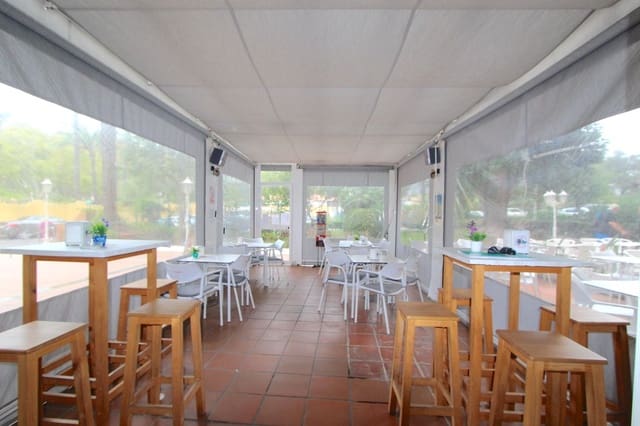 Commercial for sale in Marbesa, Marbella with pool garage - € 231,550 (Ref: 8537561)