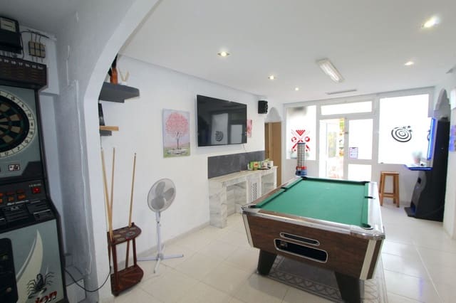 Commercial for sale in Marbesa, Marbella with pool garage - € 231,550 (Ref: 8537561)