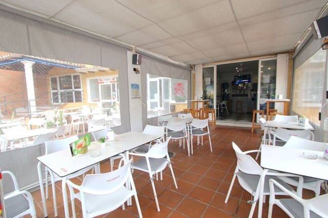 Erhverv til salg i Marbesa, Marbella med swimmingpool garage - € 220.000 (Ref: 8537561)