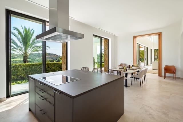 6 slaapkamer Villa te koop in Bahia de Casares, Casares met zwembad garage - € 4.600.000 (Ref: 8811906)