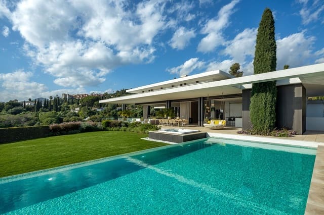 6 bedroom Villa for sale in La Quinta, Benahavís with pool garage - € 13,800,000 (Ref: 8815122)
