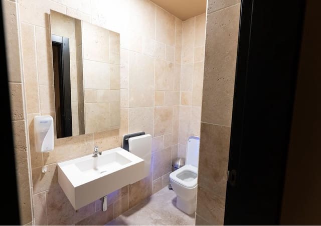 5 soverom Kommersiell til salgs i Centro Historico, Málaga by - € 1 275 160 (Ref: 8855984)