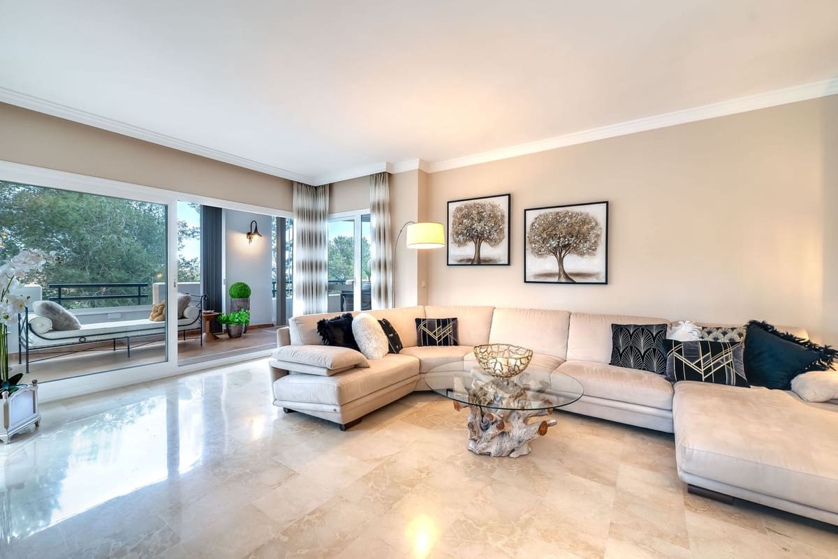 3 quarto Apartamento para venda em Elviria com piscina garagem - 549 000 € (Ref: 8914317)