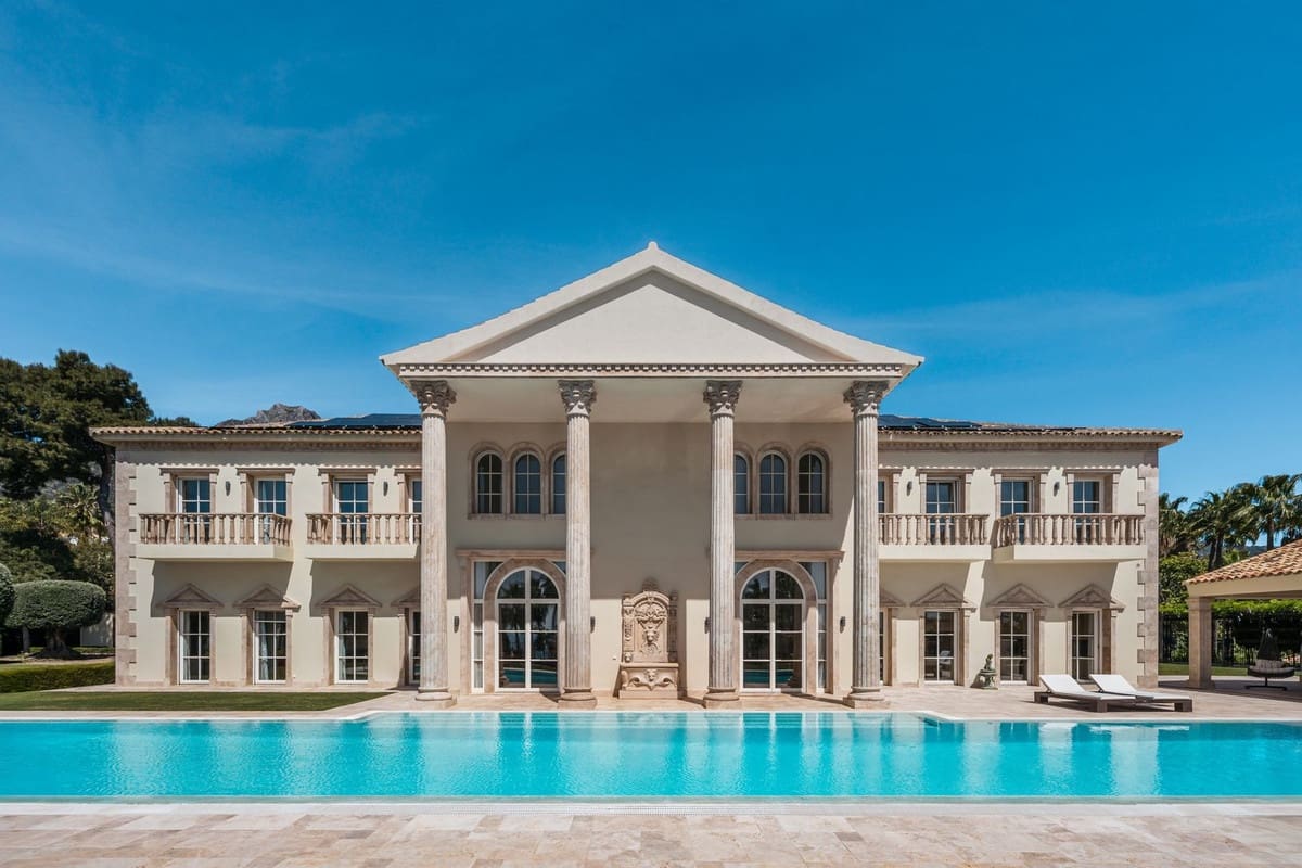 7 sypialnia Willa na sprzedaż w Golden Mile z basenem garażem - 13 000 000 € (Ref: 8936151)