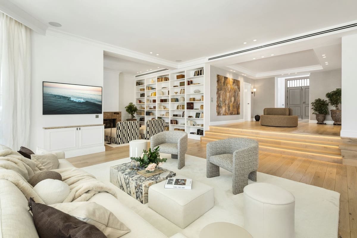 5 soverom Villa til salgs i Nueva Andalucia med svømmebasseng garasje - € 8 295 000 (Ref: 9031199)