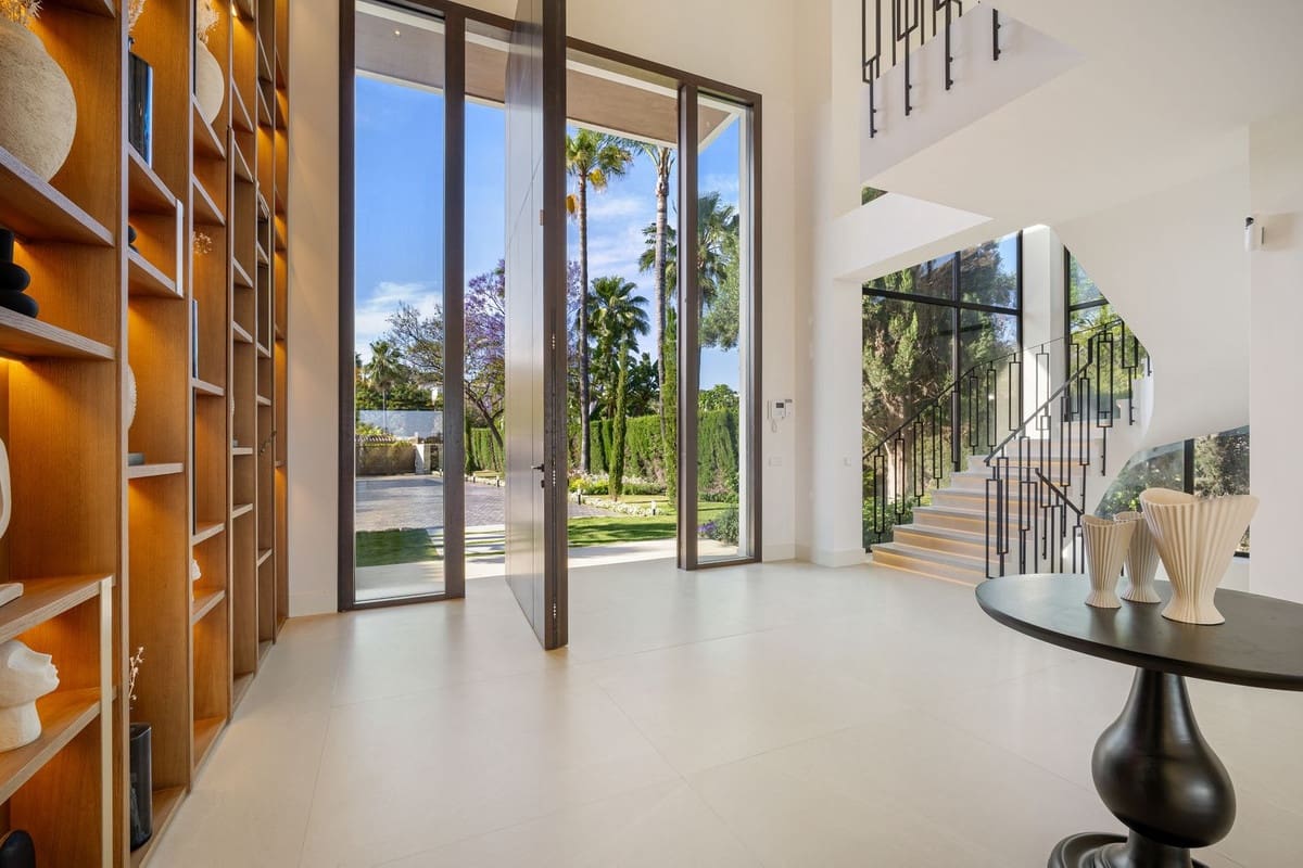 6 chambre Villa/Maison à vendre à Nueva Andalucia avec piscine garage - 6 850 000 € (Ref: 9041419)