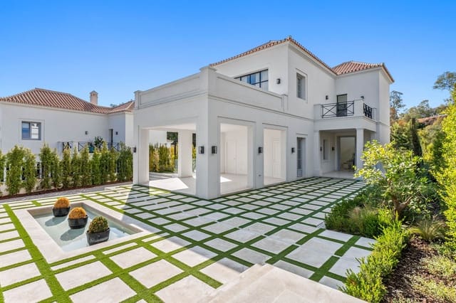 4 soverom Villa til salgs i Nueva Andalucia, Marbella med svømmebasseng garasje - € 4 595 000 (Ref: 9057042)