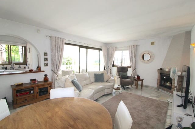 4 sypialnia Willa na sprzedaż w La Capellania, Benalmádena z basenem garażem - 850 000 € (Ref: 9086601)