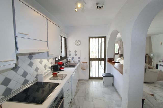 4 chambre Villa/Maison à vendre à La Capellania, Benalmádena avec piscine garage - 850 000 € (Ref: 9086601)