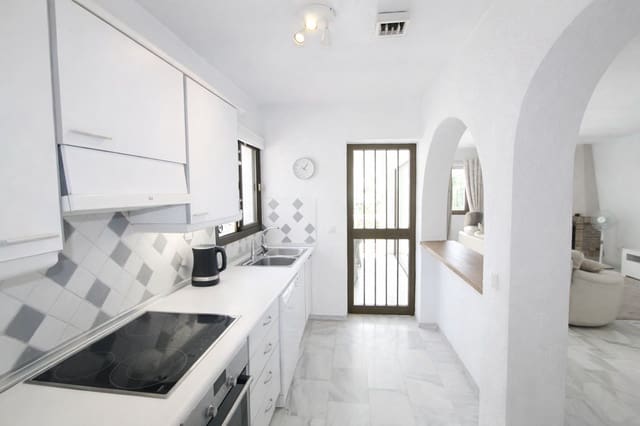 4 Zimmer Villa zu verkaufen in Benalmádena mit Pool Garage - 850.000 € (Ref: 9086601)