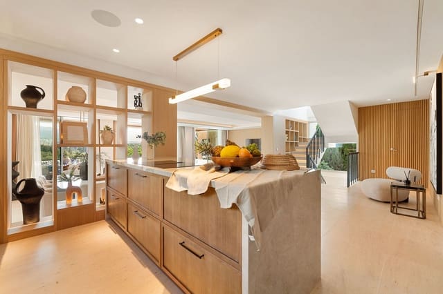 5 chambre Villa/Maison à vendre à Nueva Andalucia, Marbella avec piscine garage - 5 150 000 € (Ref: 9103988)