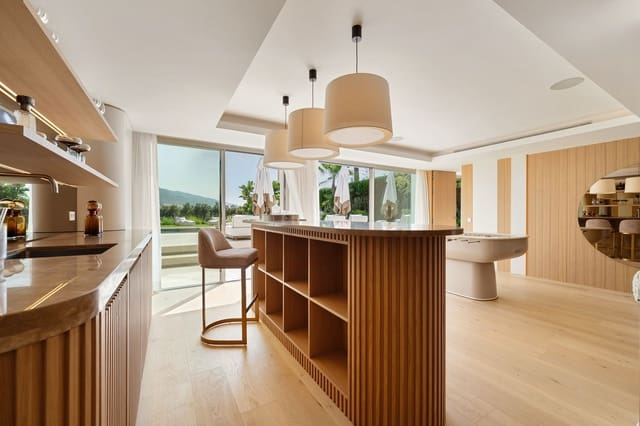 5 chambre Villa/Maison à vendre à Nueva Andalucia, Marbella avec piscine garage - 5 150 000 € (Ref: 9103988)