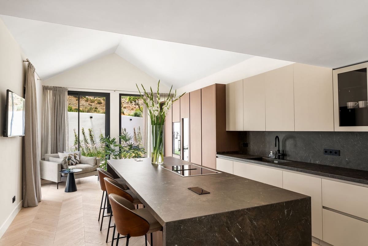 6 soverom Villa til salgs i Los Flamingos med svømmebasseng garasje - € 7 995 000 (Ref: 9111651)