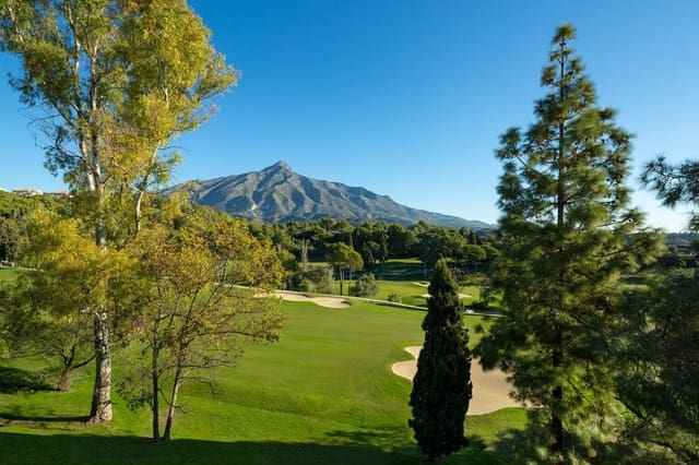5 quarto Moradia para venda em Aloha Golf, Marbella com piscina garagem - 4 495 000 € (Ref: 9142426)