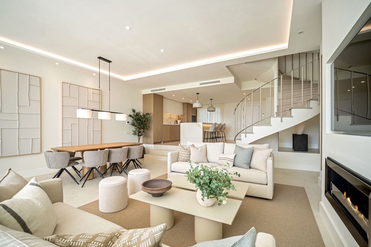 4 sypialnia Dom na sprzedaż w La Quinta z basenem garażem - 1 875 000 € (Ref: 9153358)