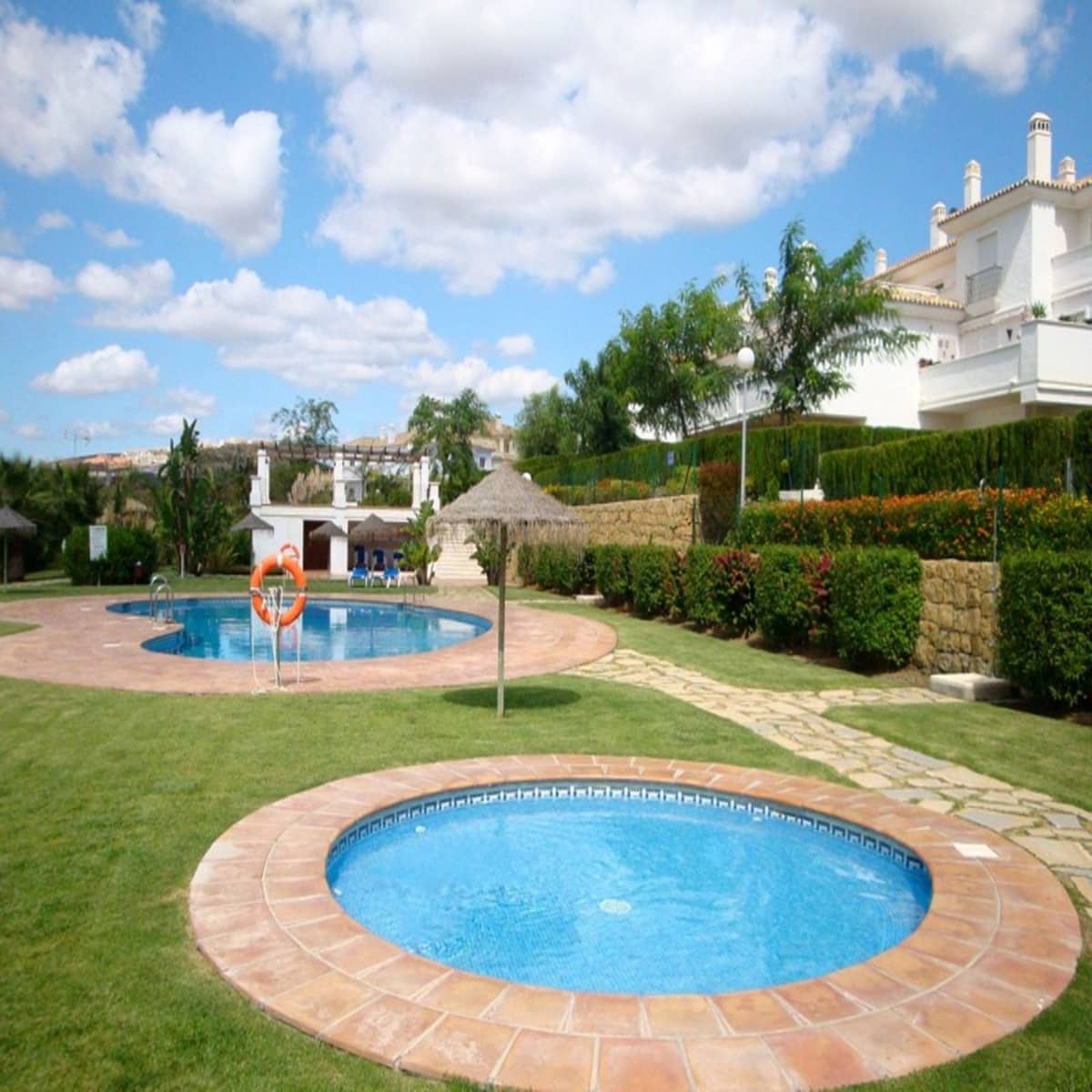 3 sypialnia Penthouse na sprzedaż w Bahia de Casares z basenem garażem - 545 000 € (Ref: 9160647)