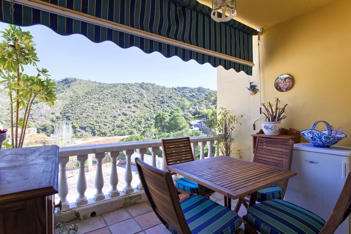 3 bedroom Townhouse for sale in Benahavis - € 375,000 (Ref: 9200172)