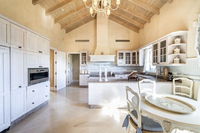 7 soverom Villa til salgs i Golden Mile, Marbella med svømmebasseng garasje - € 13 800 000 (Ref: 9201996)