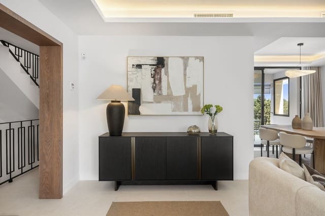 4 chambre Maison de Ville à vendre à Nueva Andalucia, Marbella avec piscine garage - 1 850 000 € (Ref: 9203483)