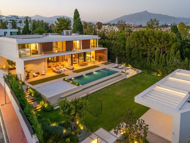 6 sypialnia Willa na sprzedaż w Guadalmina Alta, Marbella z basenem garażem - 6 500 000 € (Ref: 9312098)