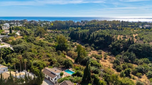 2 sypialnia Willa na sprzedaż w Elviria, Marbella z basenem garażem - 825 000 € (Ref: 9330867)