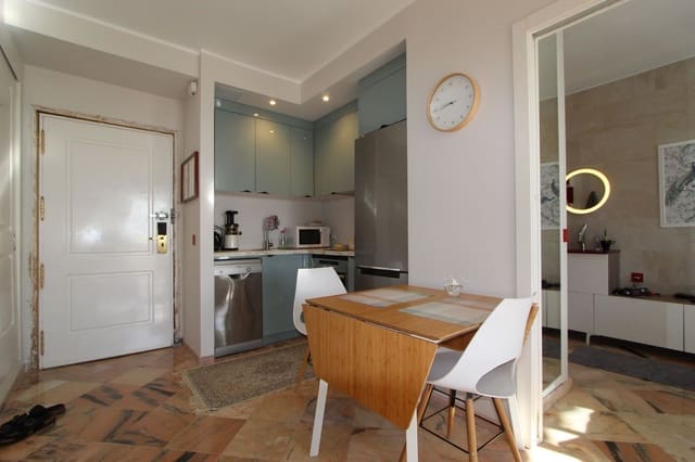 1 soveværelse Strandlejlighed til salg i Elviria, Marbella med swimmingpool - € 360.000 (Ref: 9496405)