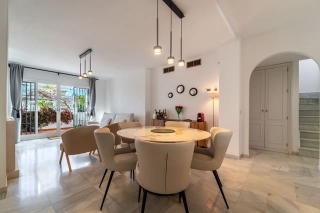 3 soveværelse Lejlighed til salg i Marbella med swimmingpool garage - € 725.000 (Ref: 9497946)
