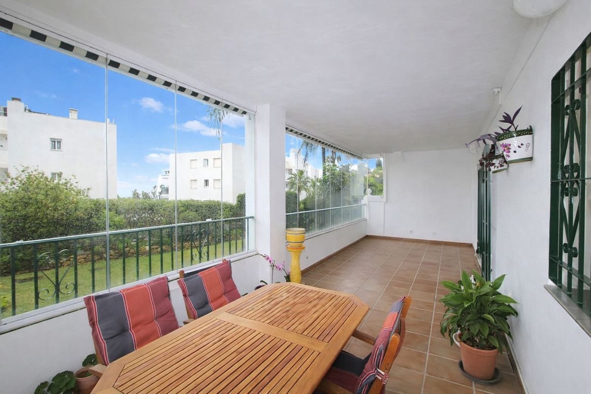 3 bedroom Apartment for sale in Miraflores with pool garage - € 395,000 (Ref: 9565745)