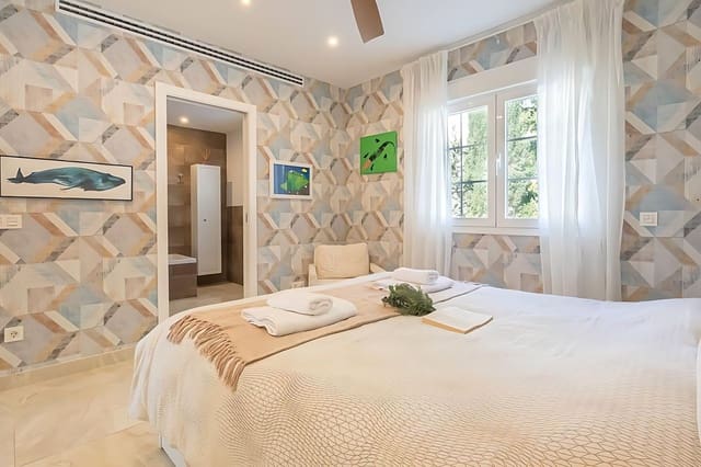 Chalet de 5 habitaciones en El Paraiso, Estepona en venta - 2.800.000 € (Ref: 9654434)