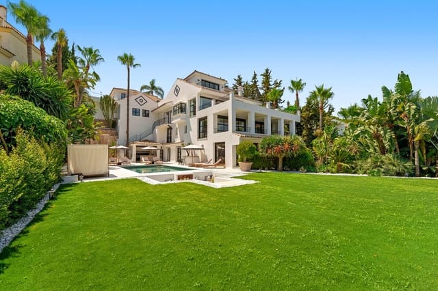 6 sovrum Villa till salu i Nueva Andalucia, Marbella med pool garage - 9 950 000 € (Ref: 9659695)