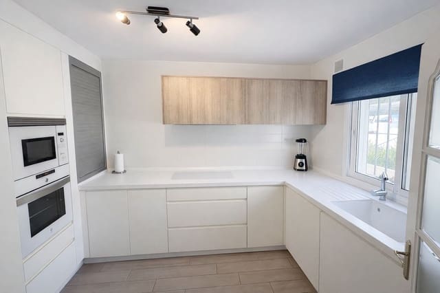 3 soveværelse Byhus til salg i Estepona - € 698.000 (Ref: 9669696)