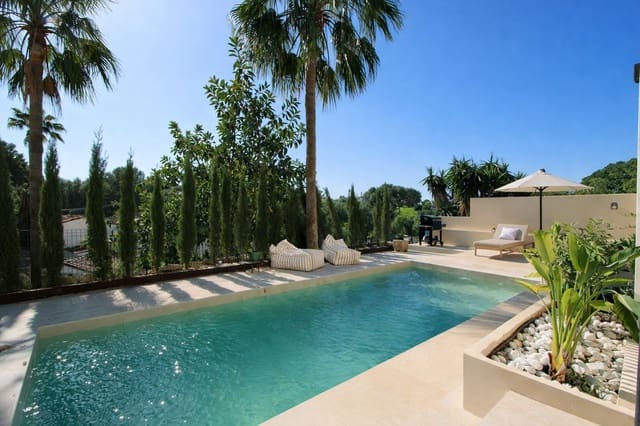 4 makuuhuone Huvila myytävänä paikassa Elviria, Marbella mukana uima-altaan 
autotalli - 1 100 000 € (Ref: 9676547)