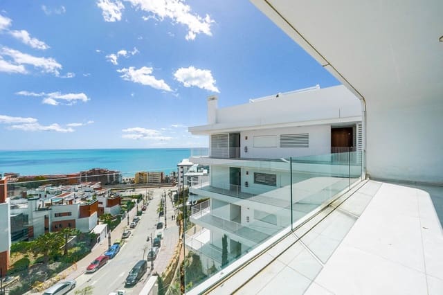 Ático de 2 habitaciones en Fuengirola en venta con piscina garaje - 775.000 € (Ref: 9709226)