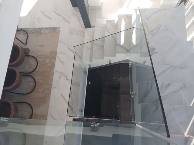 3 chambre Villa/Maison à vendre à Estepona avec piscine garage - 1 440 000 € (Ref: 9719184)