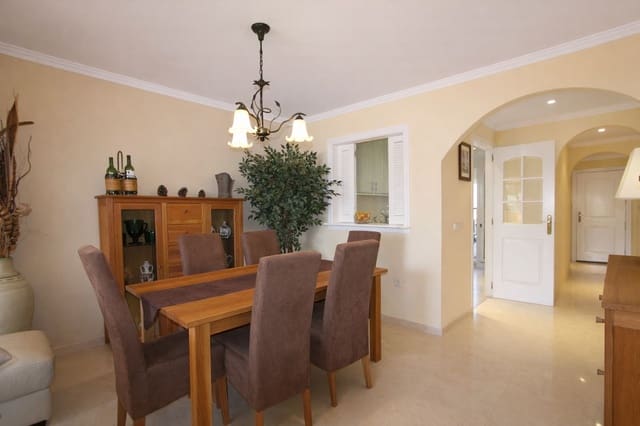 2 soverom Leilighet til salgs i Elviria, Marbella med svømmebasseng garasje - € 460 000 (Ref: 9769907)