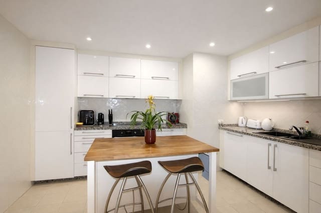 3 chambre Penthouse à vendre à Elviria, Marbella avec piscine garage - 599 000 € (Ref: 9788061)