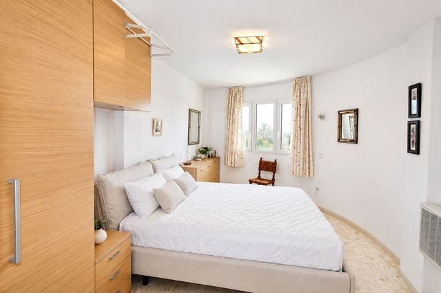 1 makuuhuone Ranta-asunto myytävänä paikassa Marbesa, Marbella mukana uima-altaan 
autotalli - 320 000 € (Ref: 9805638)