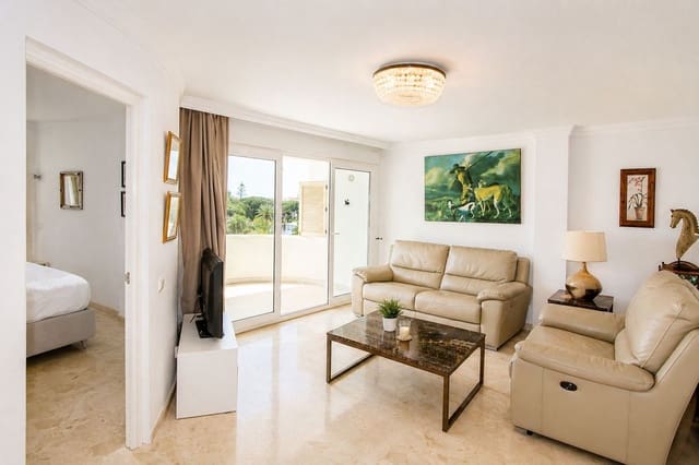 1 makuuhuone Ranta-asunto myytävänä paikassa Marbesa, Marbella mukana uima-altaan 
autotalli - 320 000 € (Ref: 9805638)