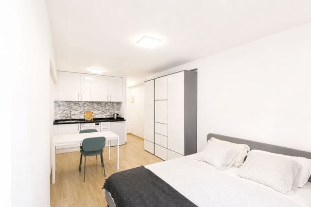 Studio til salgs i Marbella med svømmebasseng - € 180 000 (Ref: 9937049)