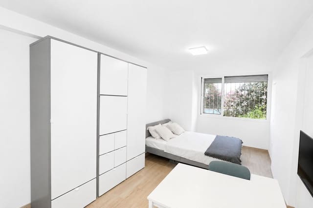 Studio till salu i Marbella med pool - 180 000 € (Ref: 9937049)
