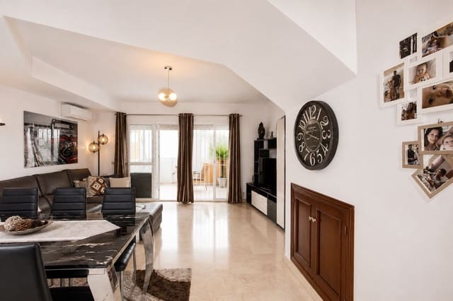 5 Zimmer Haus zu verkaufen in Marbella mit Pool Garage - 560.000 € (Ref: 9964075)