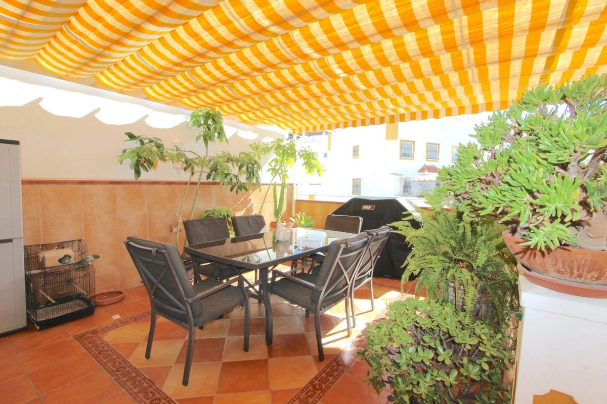 5 quarto Casa em Banda para venda em Marbella com piscina garagem - 560 000 € (Ref: 9964075)