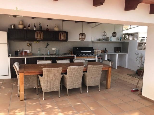 Chalet de 5 habitaciones en Albir, Alfaz del Pi / L'Alfàs del Pi en venta con piscina garaje - 679.000 € (Ref: 10020119)