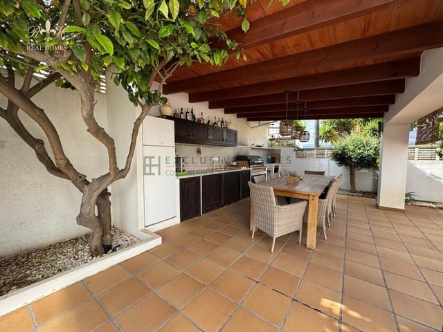 Chalet de 5 habitaciones en Albir, Alfaz del Pi / L'Alfàs del Pi en venta con piscina garaje - 679.000 € (Ref: 10020119)