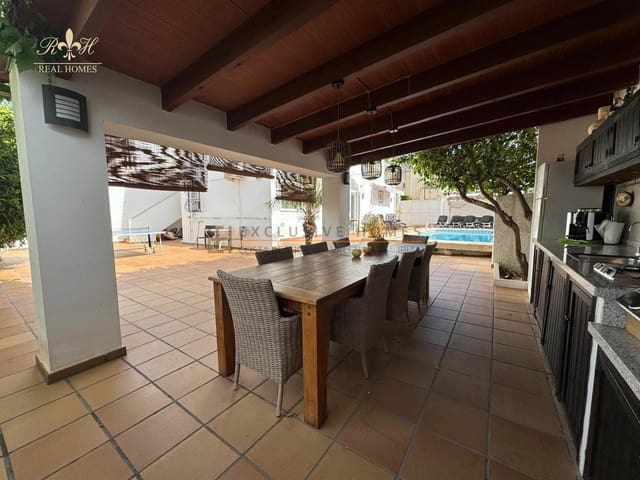 Chalet de 5 habitaciones en Albir, Alfaz del Pi / L'Alfàs del Pi en venta con piscina garaje - 679.000 € (Ref: 10020119)